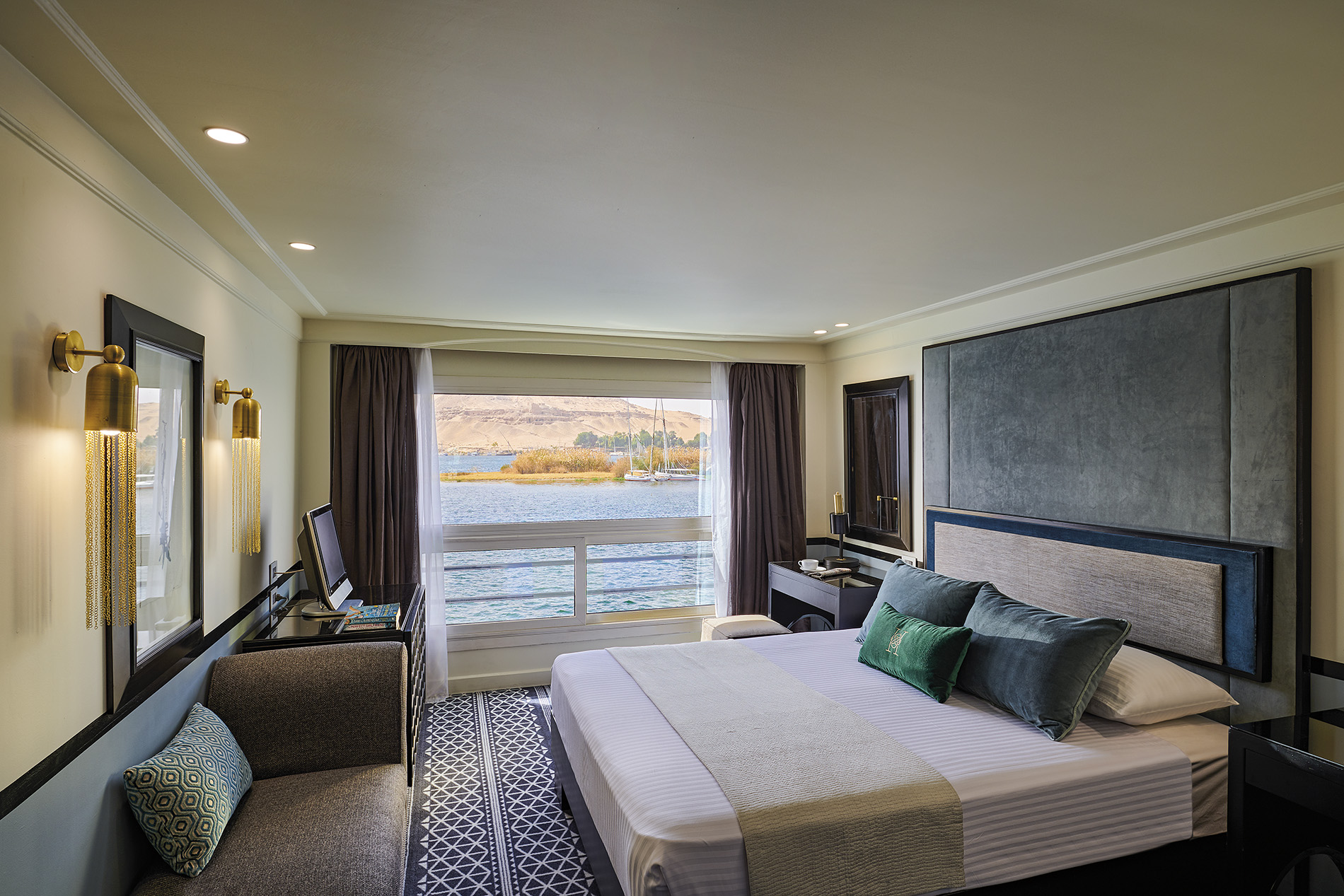 Emerald Waterways - MS Hamees - Double .jpg